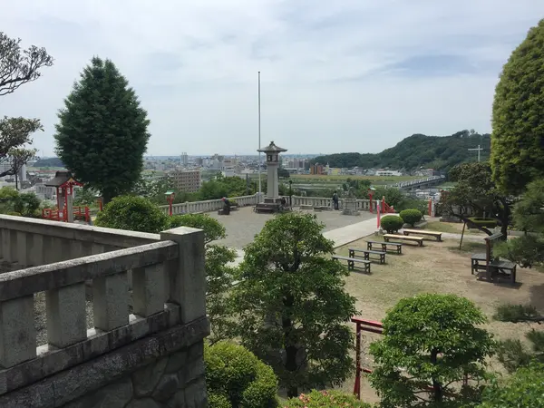 階段を登り、振り返ると…