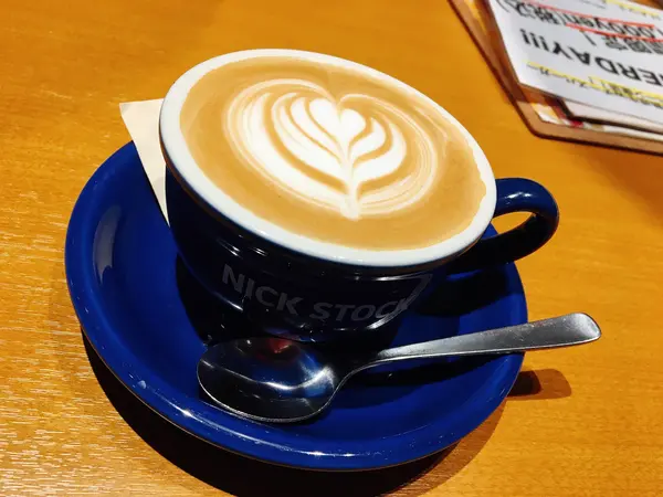 電源もあるので、コーヒーと一緒にそのまま仕事も♪