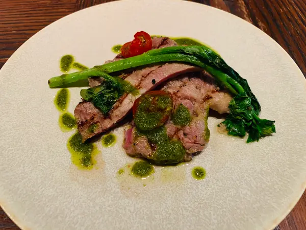 メイン 肉