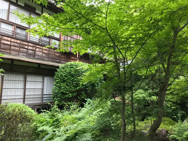 別館と庭園