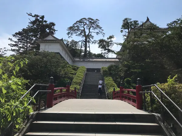 橋の正面に来ました。
