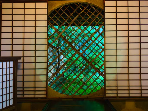 吉野窓(虹の窓)