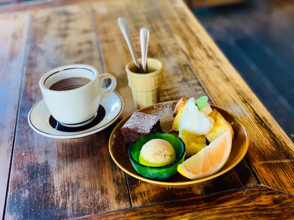 スイーツ3点セット    ランチセットのコーヒー