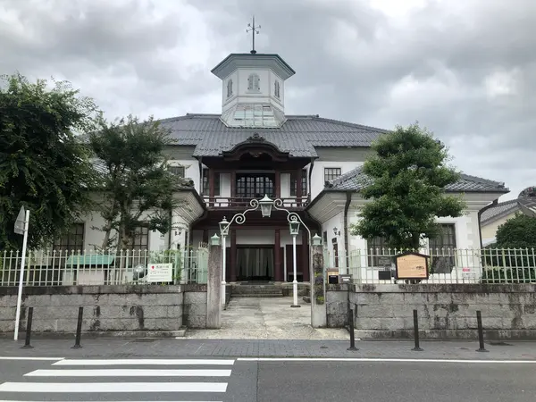 正面