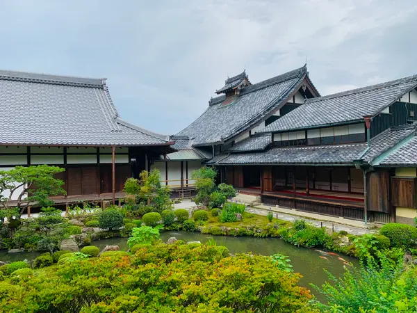 芙蓉池 と 方丈