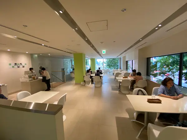 カフェ