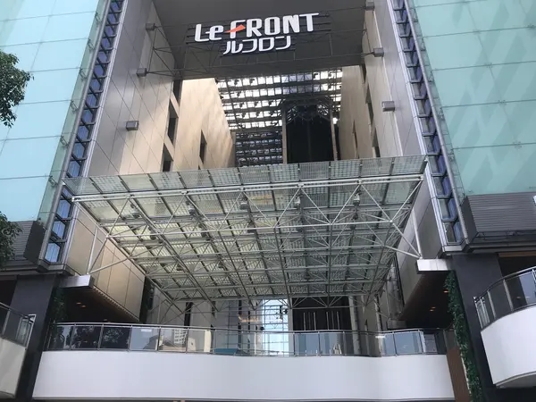 駅前広場からはこんな感じ