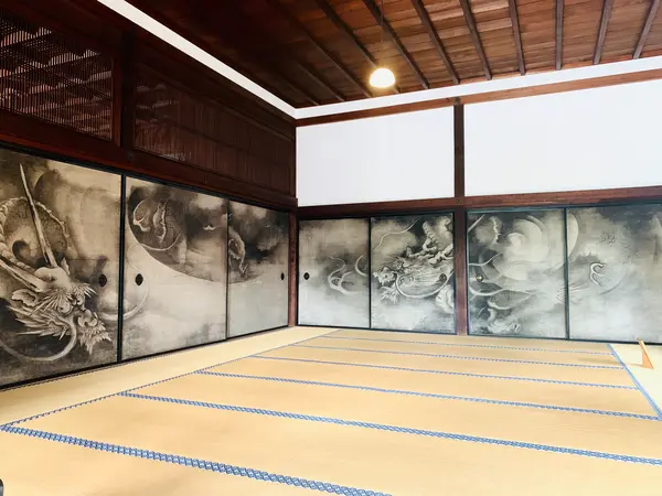 雲龍図 (重要文化財/複製)