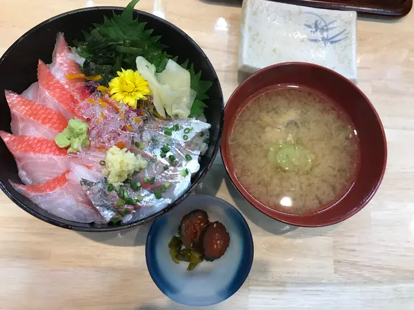 アジ、キンメ丼