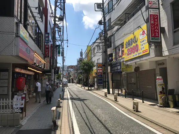 裏通りもボチボチです。