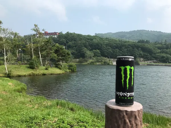 白樺湖とエナジードリンク