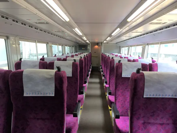 グリーン車車内