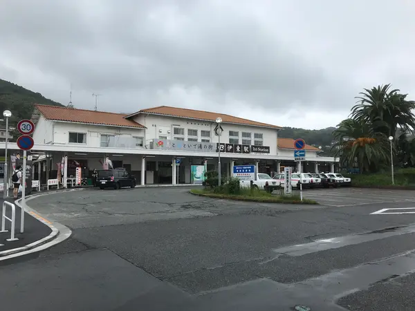 なんなんでw