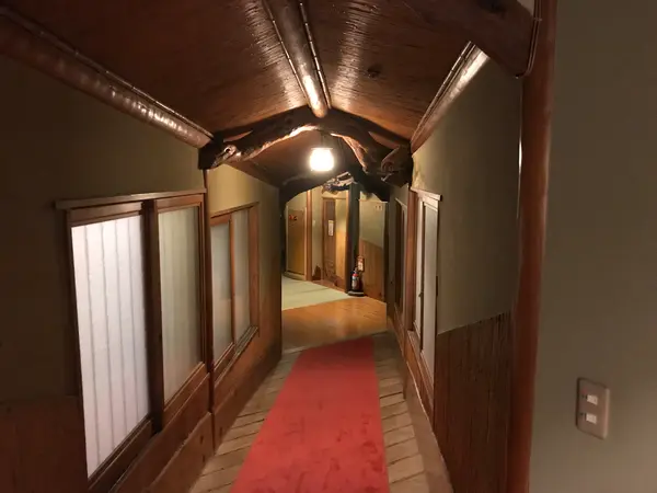 にしても複雑な作りです。