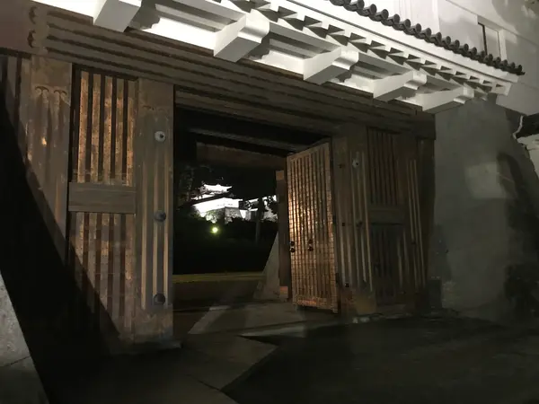 銅門からの天守閣