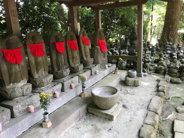 お地蔵さんですね。