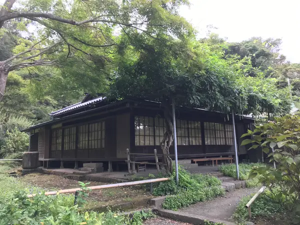 竹林横の書院