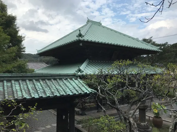 では仏殿へ
