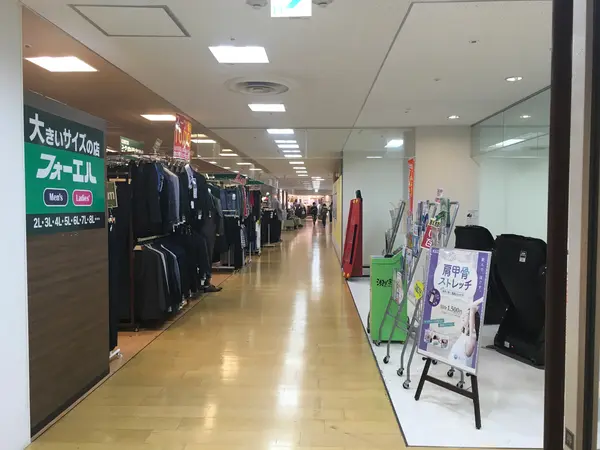 B館館内は百貨店仕様