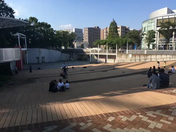 セン南駅前広場