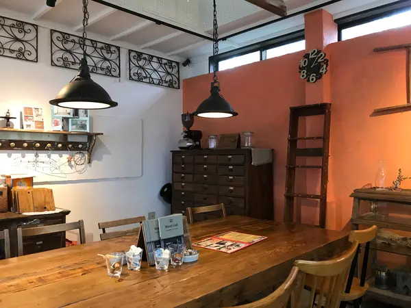 山の中のお洒落なお茶屋さん