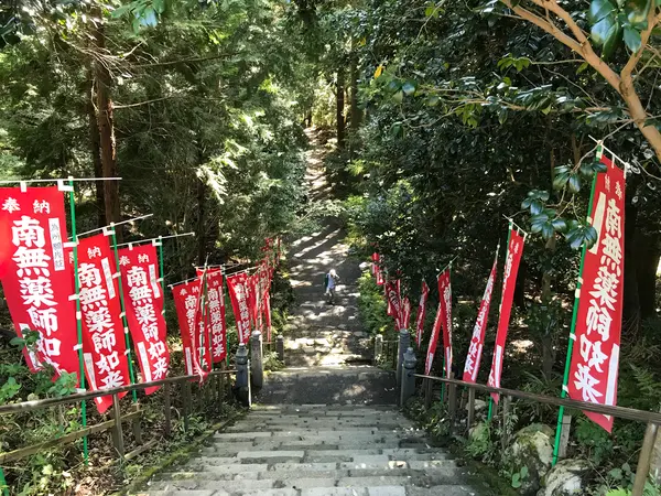 参道を降ります。