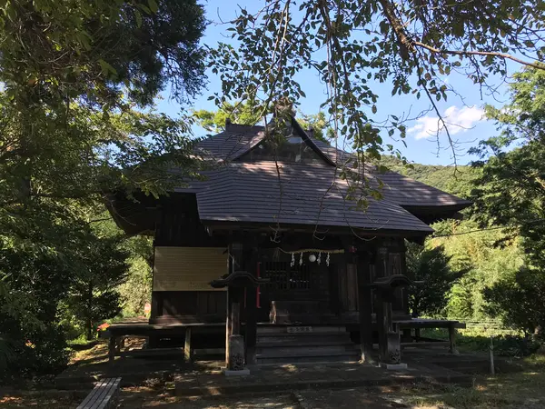 破風の乗った屋根。