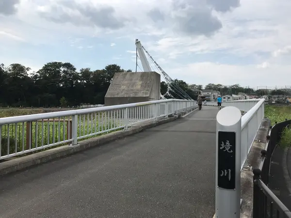 では鷺舞橋を渡ります。