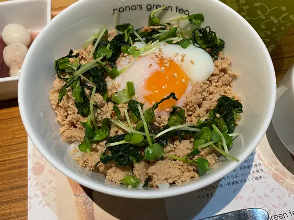 鶏そぼろどんぶり