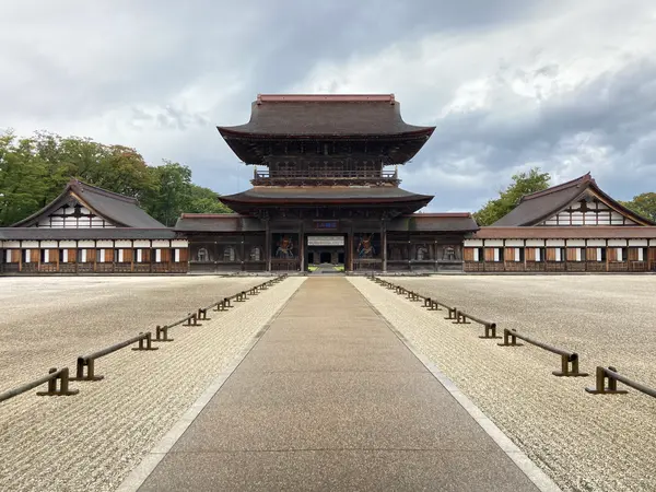 山門(国宝)