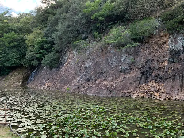 石壁（赤壁）