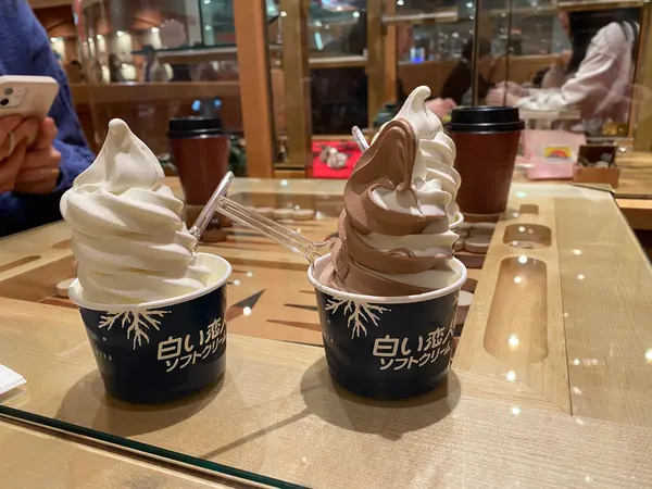 白い恋人ソフトクリーム