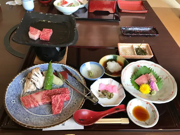 お肉はやっぱり美味しい