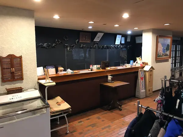 フロントです。