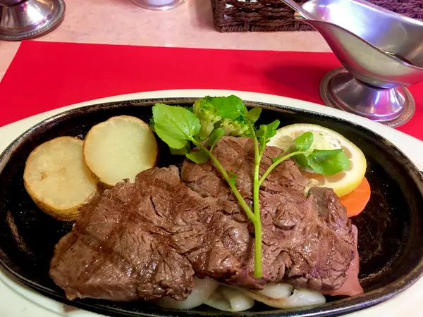 松阪肉のステーキランチ(グランドメニュー)