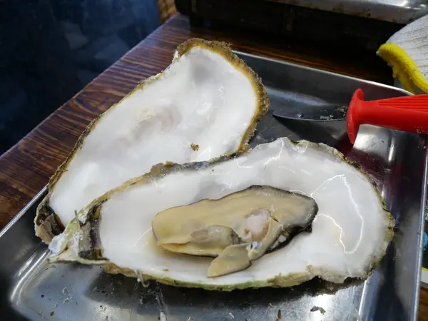 大きな牡蠣！🦪