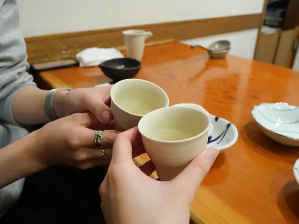 今夜は日本酒で乾杯。