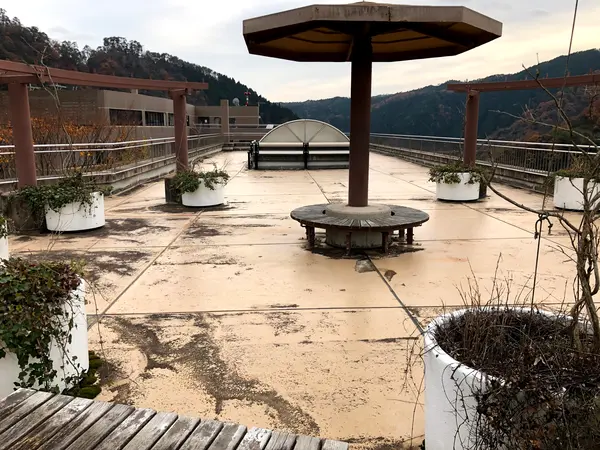 展望台（湖側）