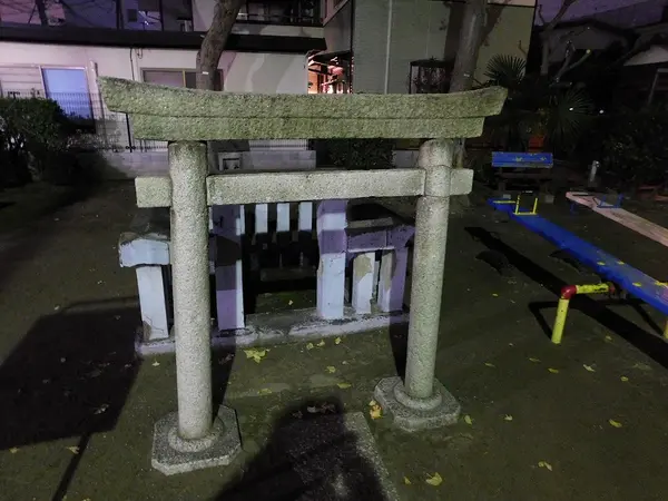 立石様の祠