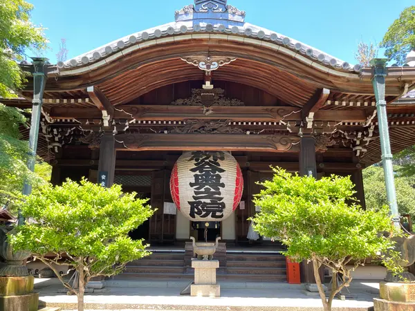奥の院
