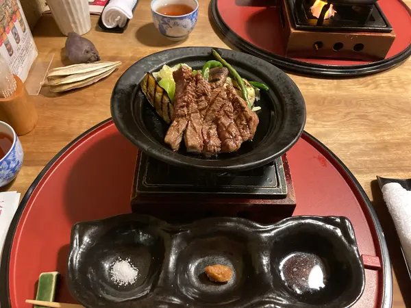 お待ちかねの大和牛陶板ステーキ