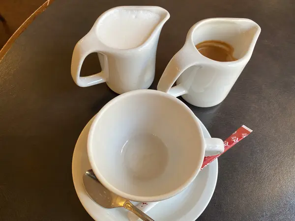記者たちのカフェ