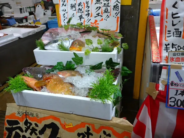 市場内のお店
