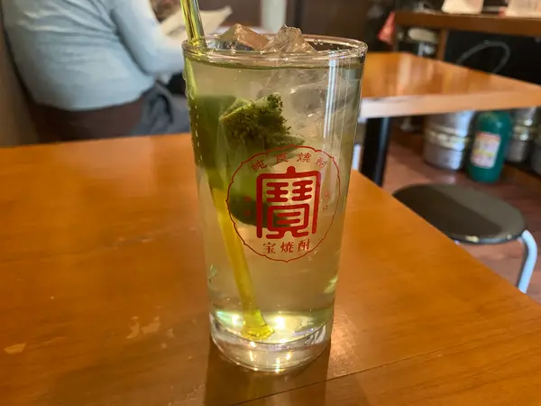 香ばし茶割り（300円）