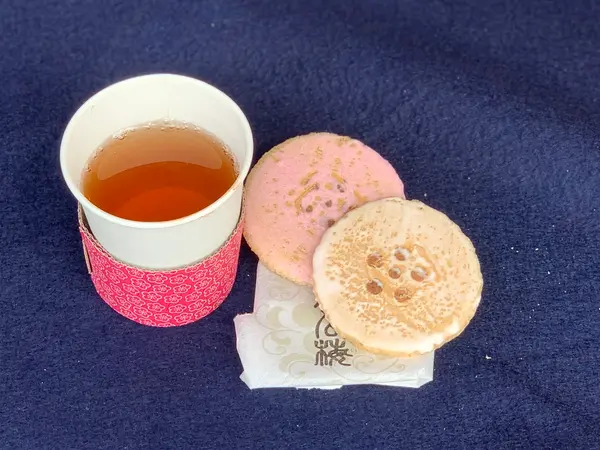 お茶菓子付きで1000円
