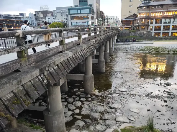 三条大橋