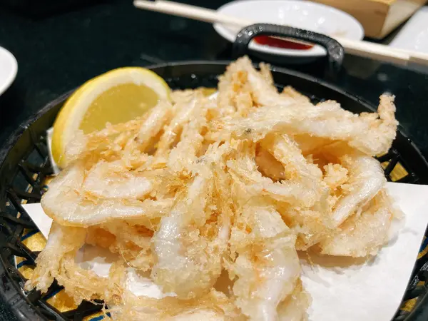 春に食べたい「白えびの唐揚げ」