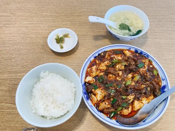 近江牛すじ麻婆豆腐のランチセット
