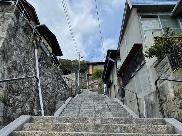 まだまだ階段が続く...ゴールが見えない