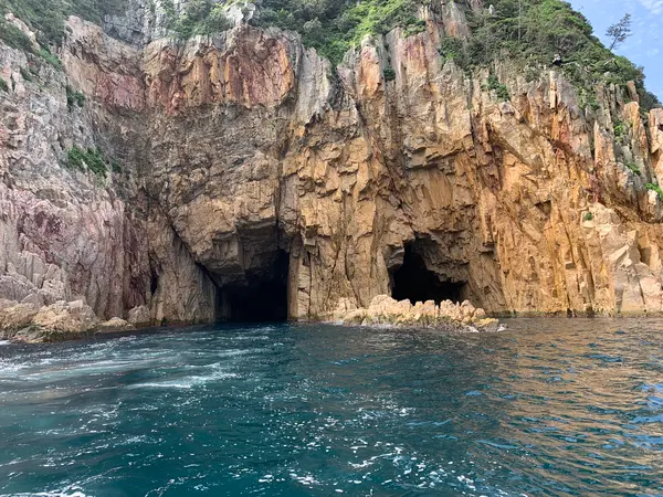 洞窟の中に入ったり、ドキドキが止まりません！